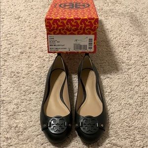 NWT Mini Miller Flat Tory Burch